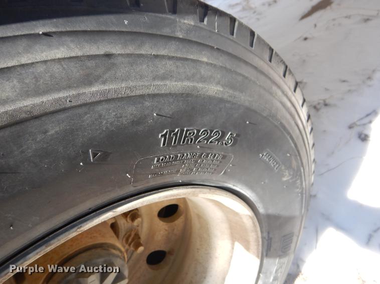 image for item FQ9722 1995 Fruehauf FBHLF91.5N12-53W dry van trailer