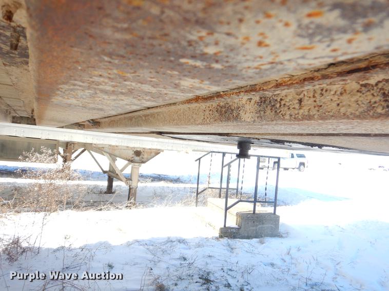 image for item FQ9722 1995 Fruehauf FBHLF91.5N12-53W dry van trailer