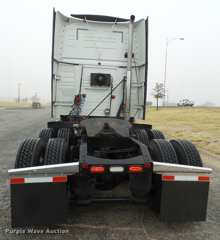 image for item FS9505 2012 Volvo VN Series semi truck