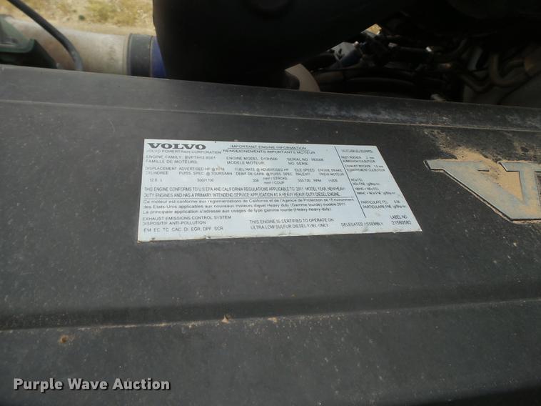 image for item FS9505 2012 Volvo VN Series semi truck