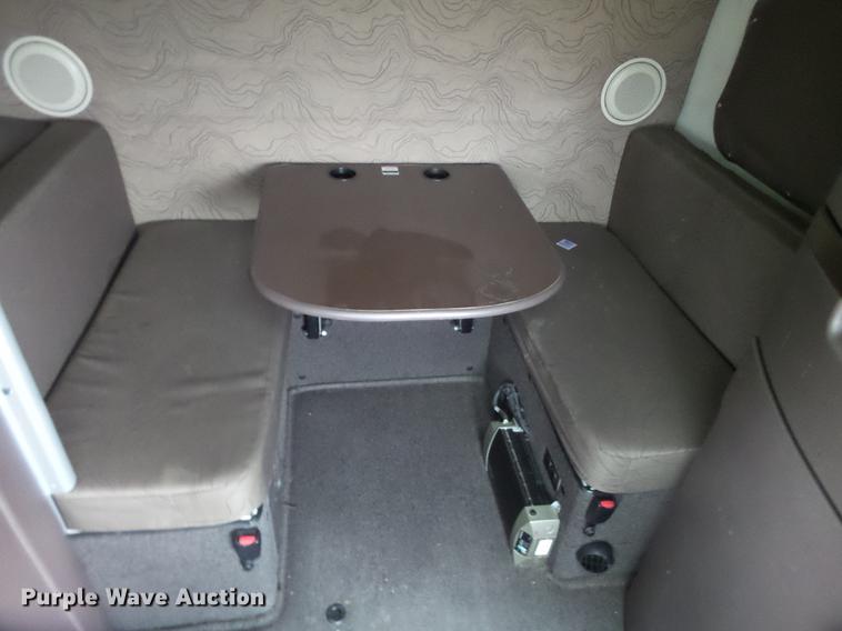 image for item FS9505 2012 Volvo VN Series semi truck