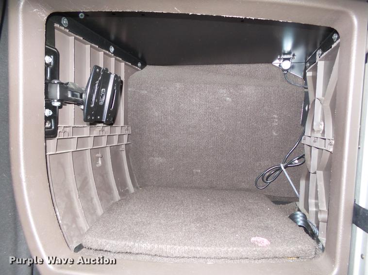 image for item FS9505 2012 Volvo VN Series semi truck