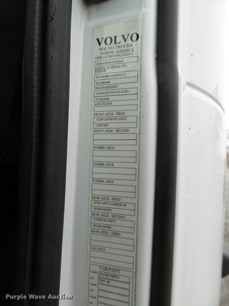 image for item FS9505 2012 Volvo VN Series semi truck