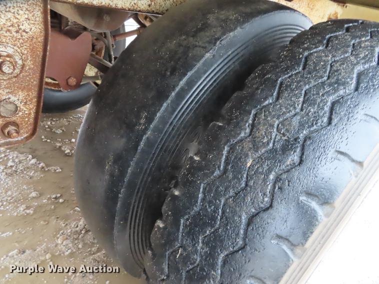 image for item L1488 1989 Timpte Super Hopper double hopper bottom grain trailer