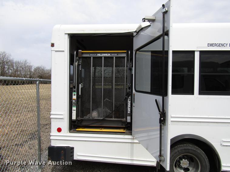 image for item DB6752 2008 Chevrolet Express 3500 Cargo school bus