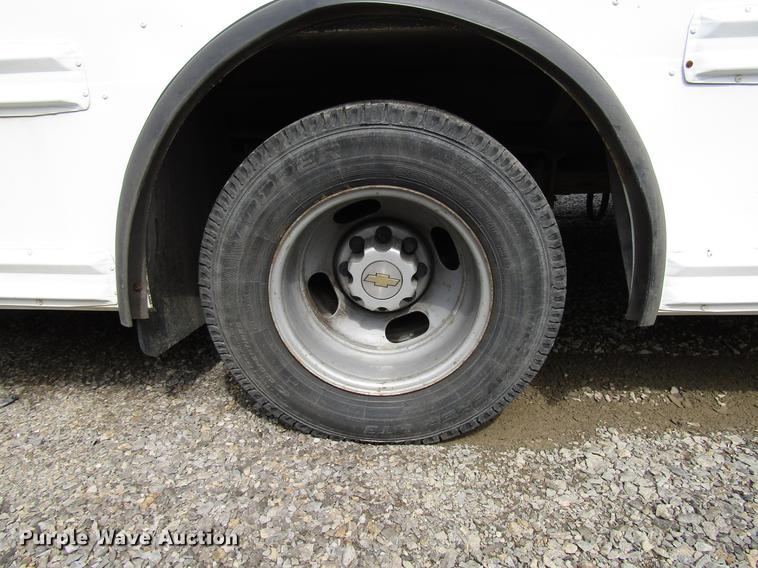 image for item DB6752 2008 Chevrolet Express 3500 Cargo school bus