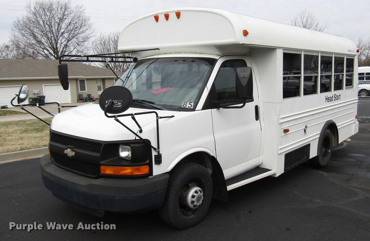 image for item DB6756 2003 Chevrolet Express G3500 school bus