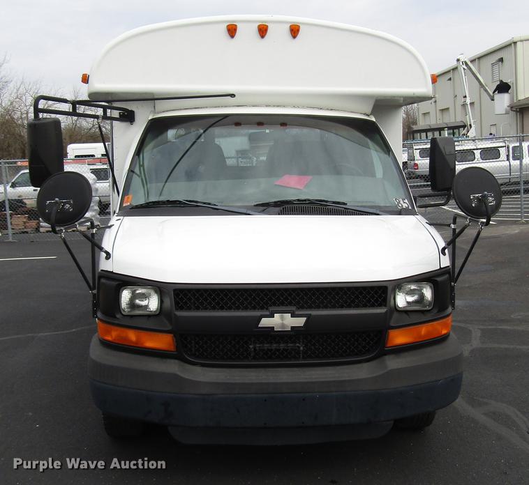 image for item DB6756 2003 Chevrolet Express G3500 school bus