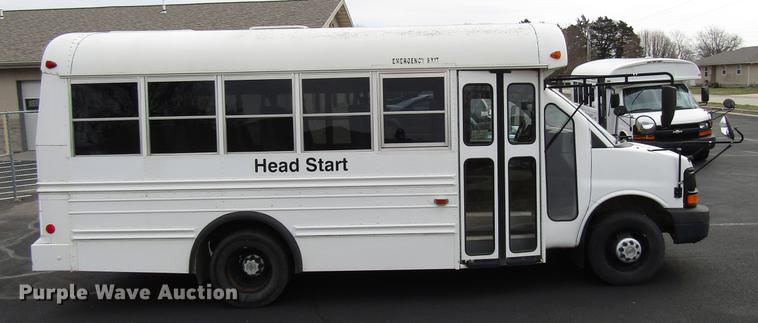 image for item DB6756 2003 Chevrolet Express G3500 school bus