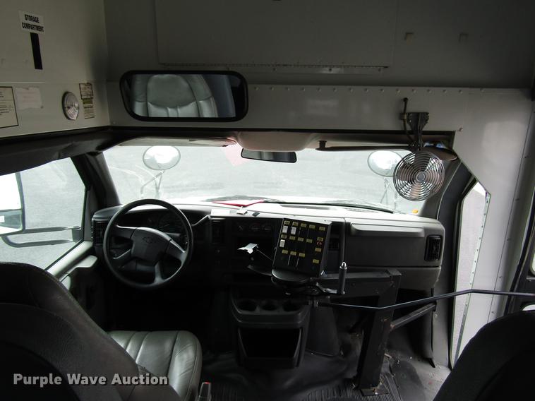 image for item DB6756 2003 Chevrolet Express G3500 school bus
