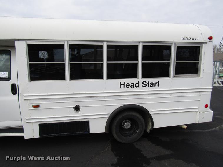 image for item DB6756 2003 Chevrolet Express G3500 school bus