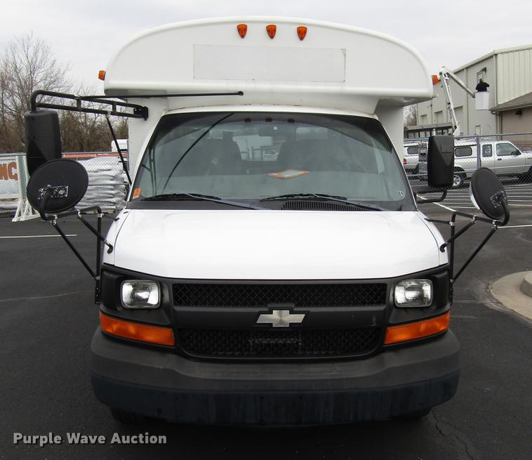 image for item DB6757 2003 Chevrolet Express G3500 school bus