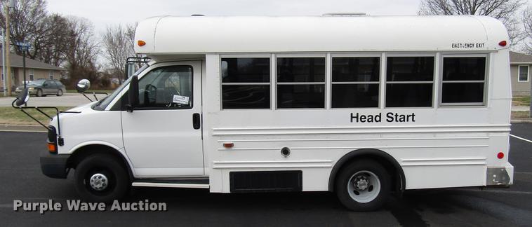 image for item DB6757 2003 Chevrolet Express G3500 school bus