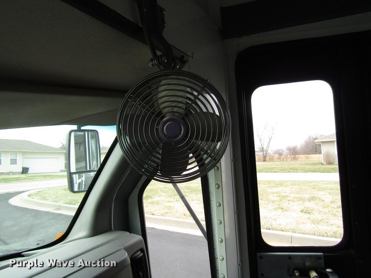 image for item DB6757 2003 Chevrolet Express G3500 school bus