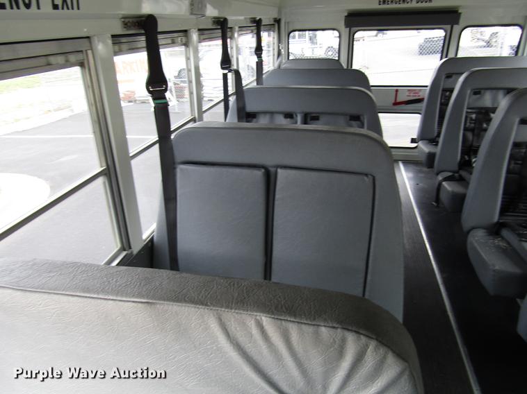 image for item DB6757 2003 Chevrolet Express G3500 school bus