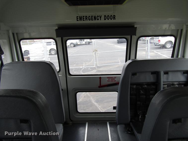 image for item DB6757 2003 Chevrolet Express G3500 school bus