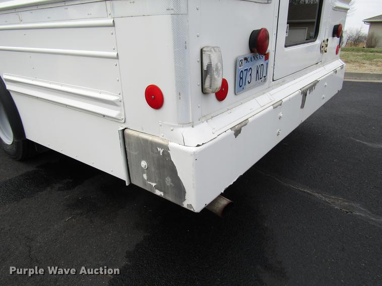 image for item DB6757 2003 Chevrolet Express G3500 school bus