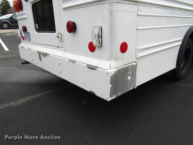 image for item DB6757 2003 Chevrolet Express G3500 school bus