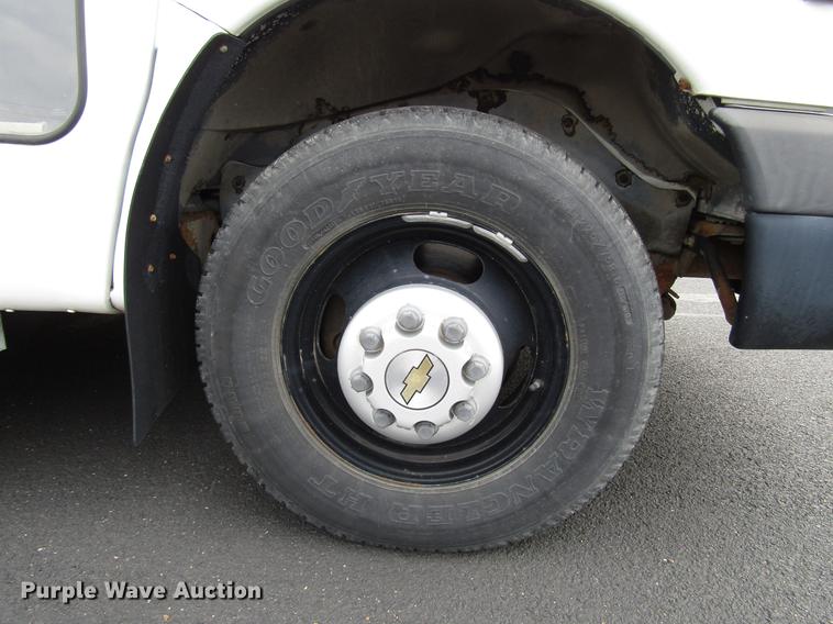 image for item DB6757 2003 Chevrolet Express G3500 school bus