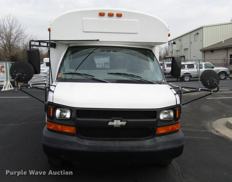 image for item DB6759 2004 Chevrolet Express G3500 school bus