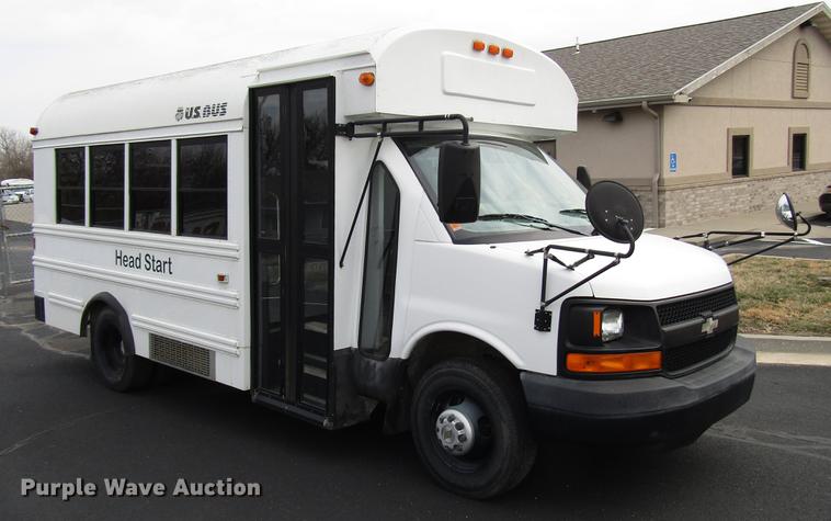 image for item DB6759 2004 Chevrolet Express G3500 school bus