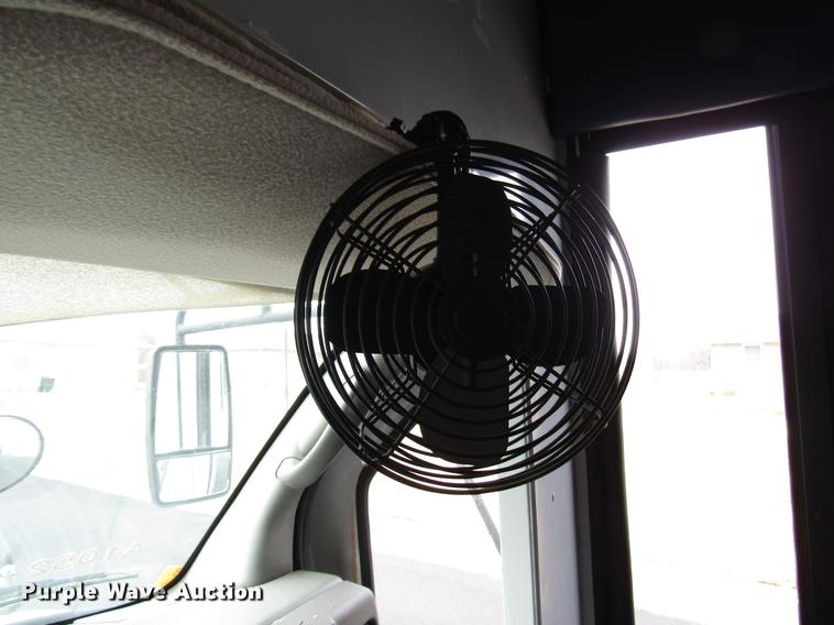 image for item DB6759 2004 Chevrolet Express G3500 school bus