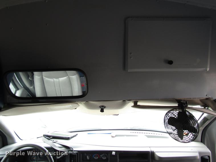 image for item DB6759 2004 Chevrolet Express G3500 school bus