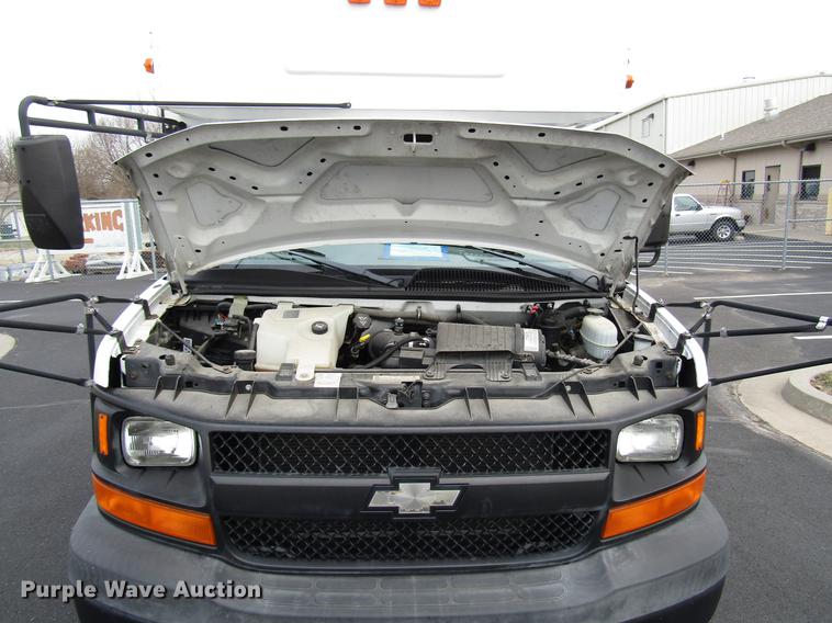 image for item DB6759 2004 Chevrolet Express G3500 school bus