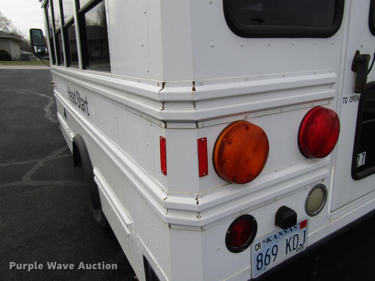 image for item DB6759 2004 Chevrolet Express G3500 school bus