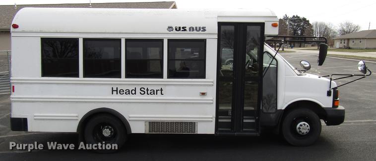 image for item DB6760 2004 Chevrolet Express G3500 school bus