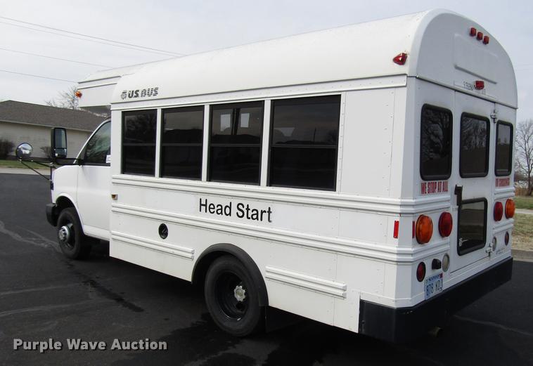 image for item DB6760 2004 Chevrolet Express G3500 school bus