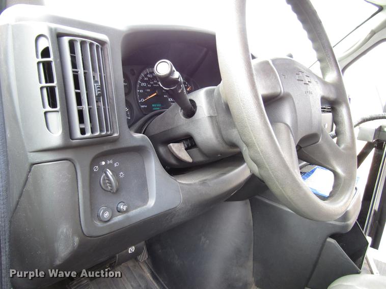 image for item DB6760 2004 Chevrolet Express G3500 school bus