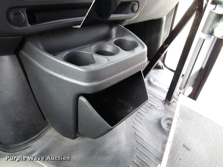 image for item DB6760 2004 Chevrolet Express G3500 school bus