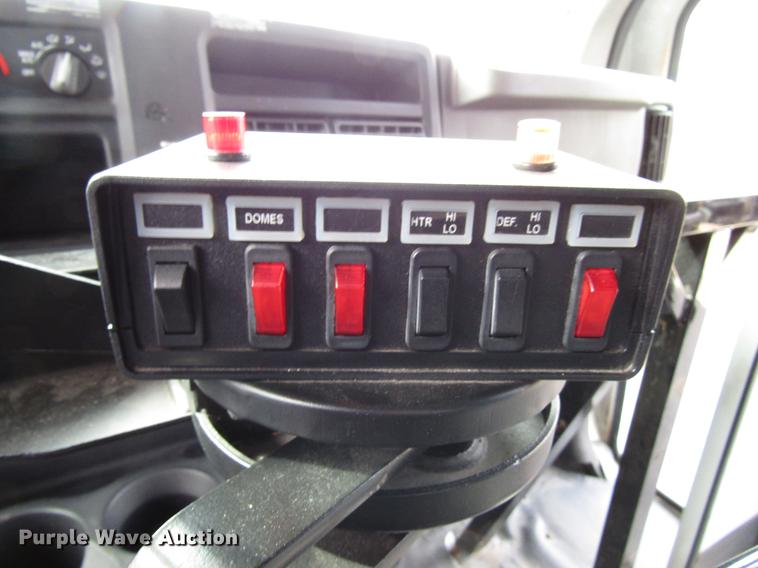 image for item DB6760 2004 Chevrolet Express G3500 school bus