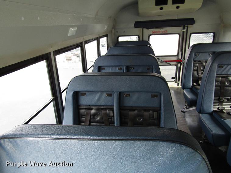 image for item DB6760 2004 Chevrolet Express G3500 school bus