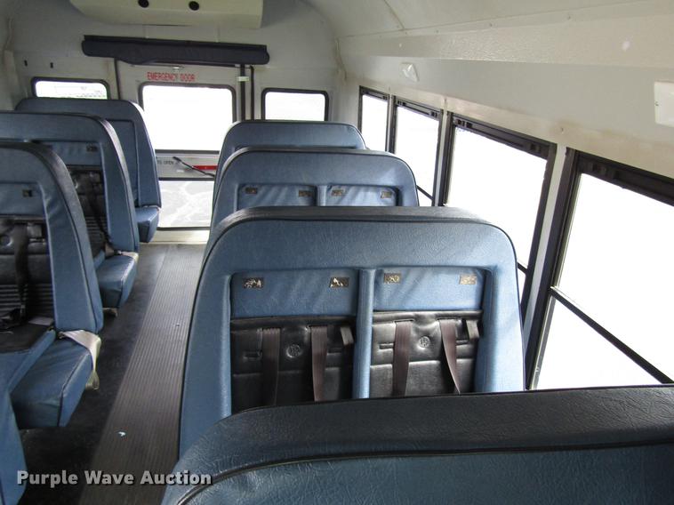 image for item DB6760 2004 Chevrolet Express G3500 school bus