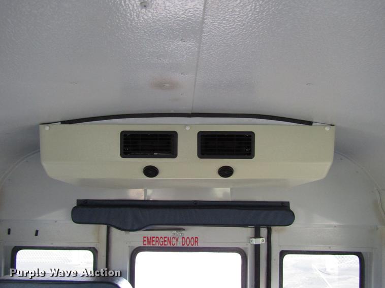 image for item DB6760 2004 Chevrolet Express G3500 school bus