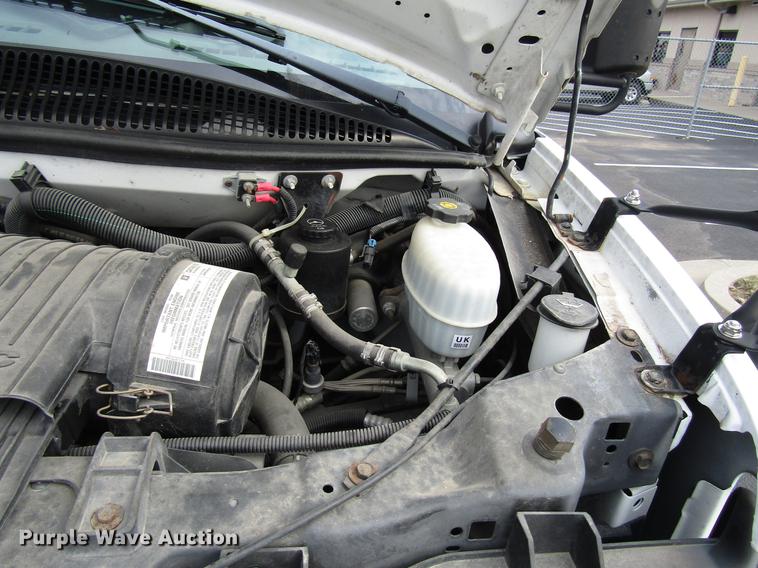 image for item DB6760 2004 Chevrolet Express G3500 school bus