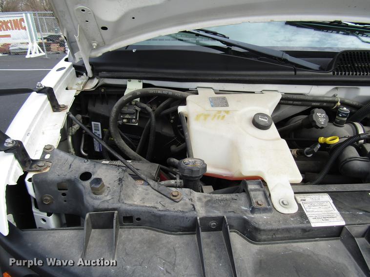 image for item DB6760 2004 Chevrolet Express G3500 school bus