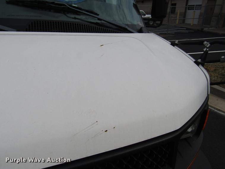 image for item DB6760 2004 Chevrolet Express G3500 school bus