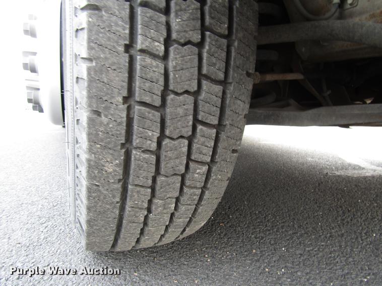 image for item DB6760 2004 Chevrolet Express G3500 school bus