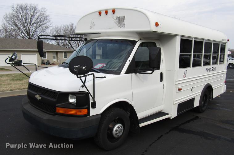 image for item DB6761 2003 Chevrolet Express G3500 school bus