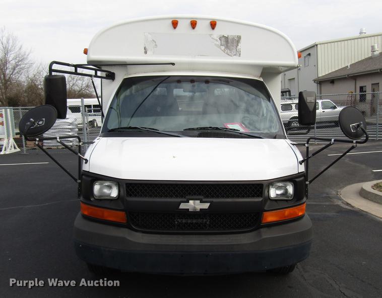 image for item DB6761 2003 Chevrolet Express G3500 school bus