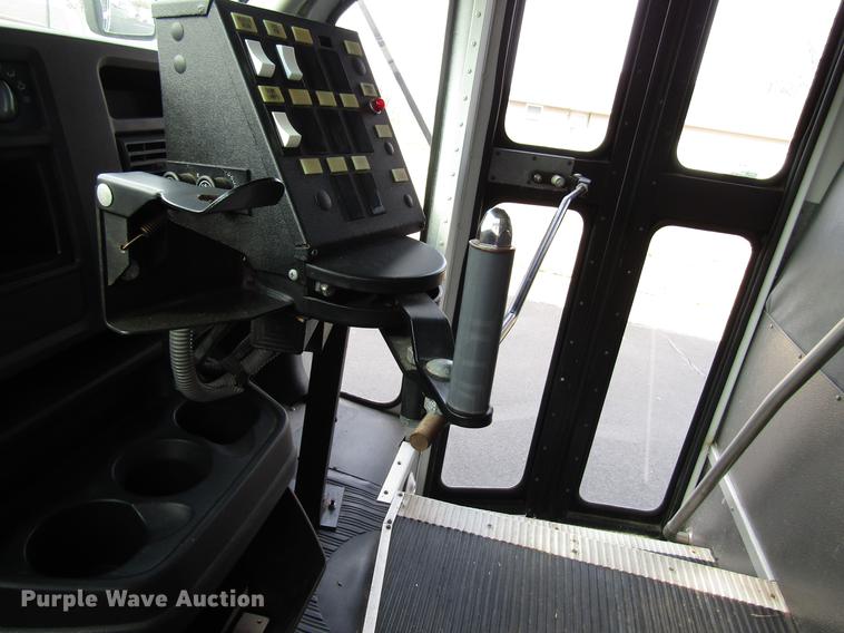 image for item DB6761 2003 Chevrolet Express G3500 school bus