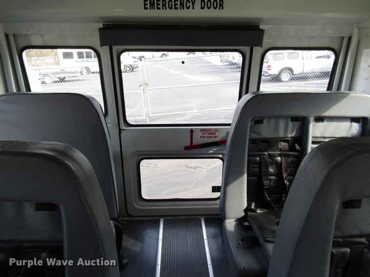 image for item DB6761 2003 Chevrolet Express G3500 school bus