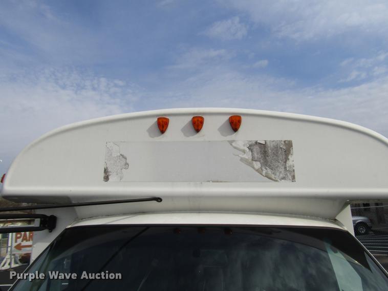 image for item DB6761 2003 Chevrolet Express G3500 school bus