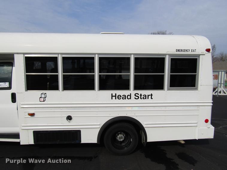 image for item DB6761 2003 Chevrolet Express G3500 school bus