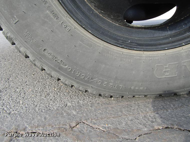 image for item DB6761 2003 Chevrolet Express G3500 school bus