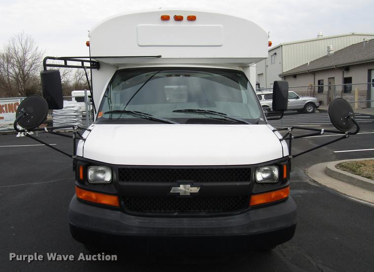 image for item DB6762 2004 Chevrolet Express G3500 school bus