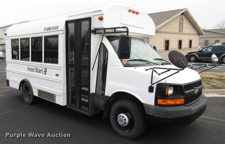 image for item DB6762 2004 Chevrolet Express G3500 school bus